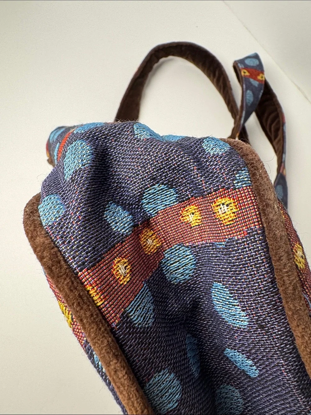 LAUREL BURCH Cat Tapestry Tote Bag Multicolor Brown Velvet Straps Zipper Closure